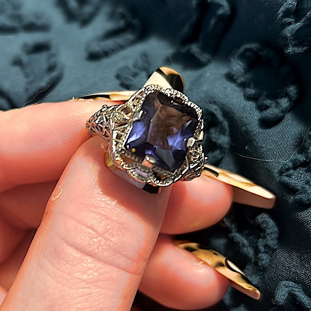 Silver and blue sapphire ring
